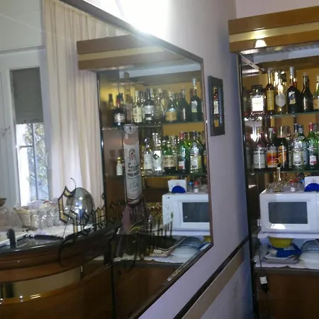 Hotel Centrale Otel
