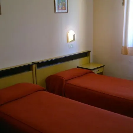 Hotel Centrale Отель