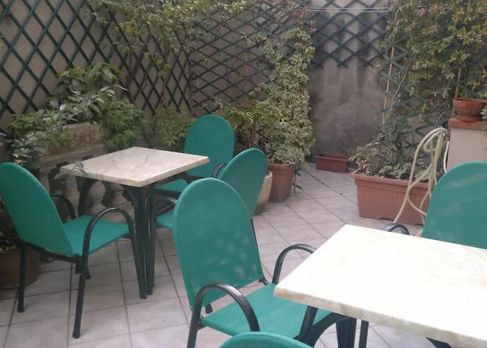 فندق Hotel Centrale 3*